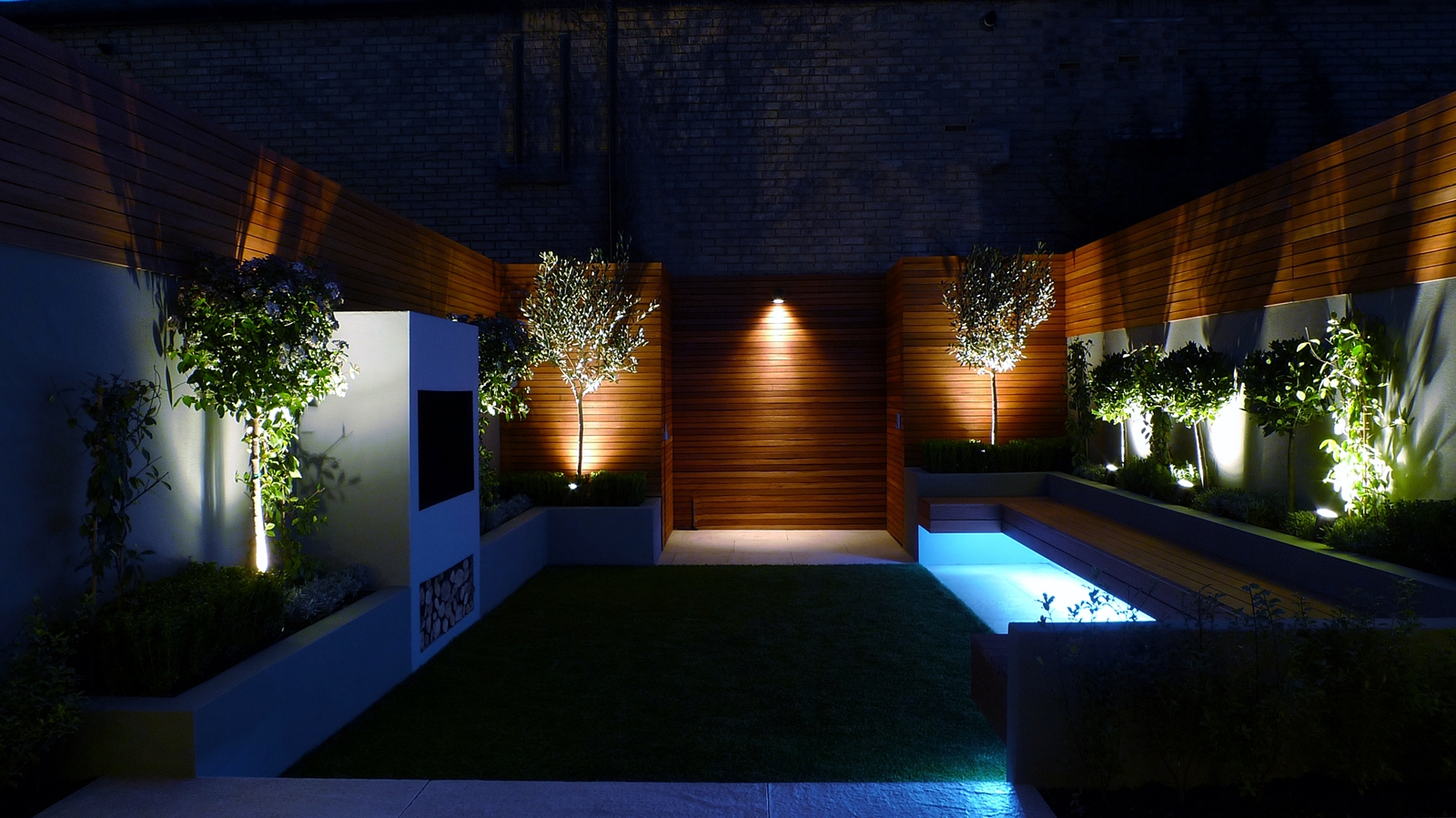 Your Edinburgh Electrician’s Guide to Outdoor Lighting